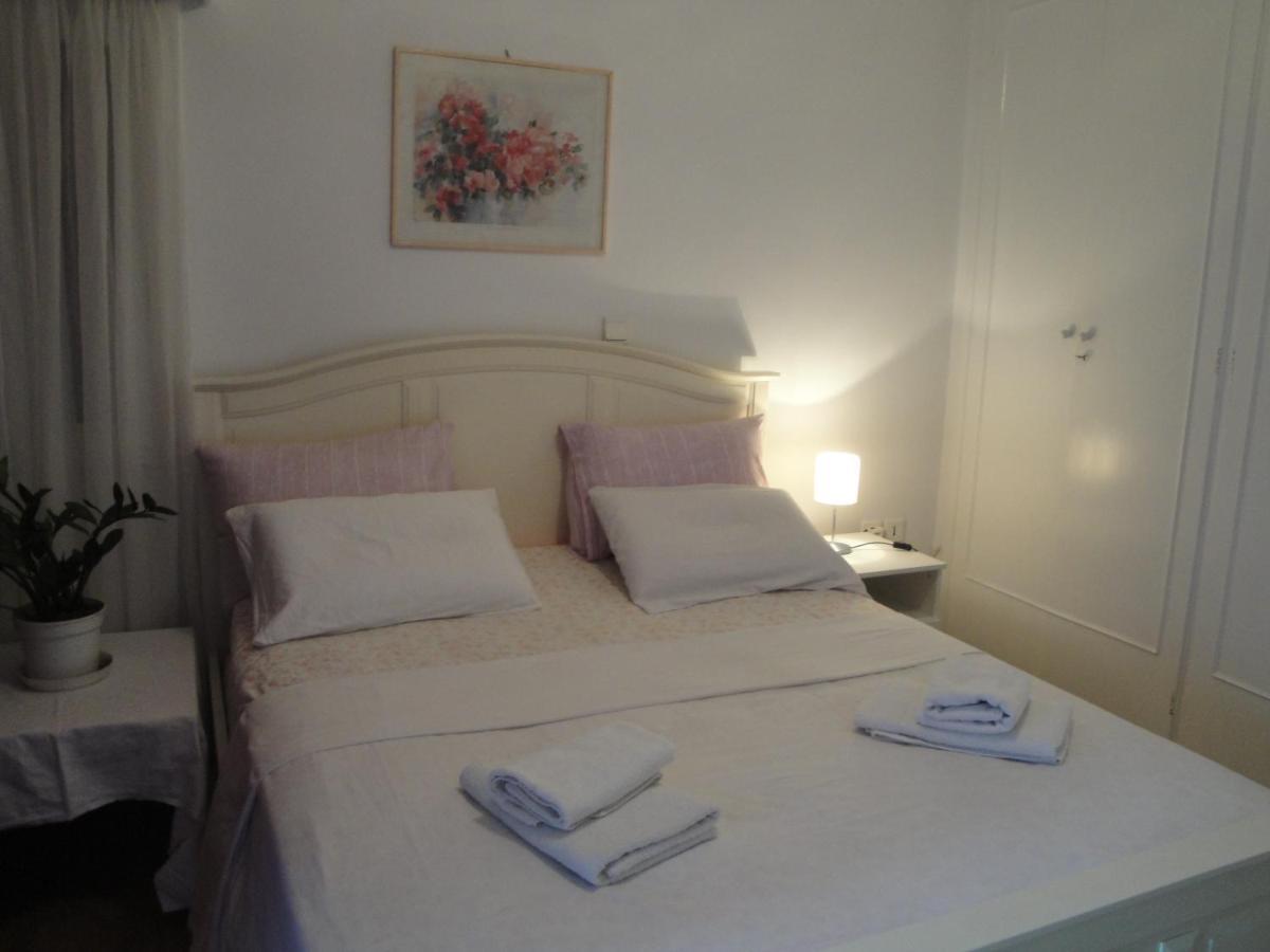Flor De Mayo,Apt In Alimos Near The Sea Athens Exterior photo
